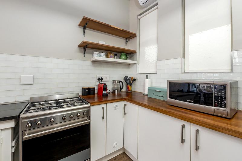 To Let 2 Bedroom Property for Rent in Sea Point Western Cape